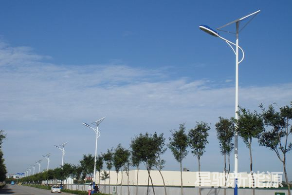 公路太陽能路燈