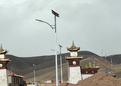 村里太陽能路燈哪家好 村里太陽能路燈哪家好