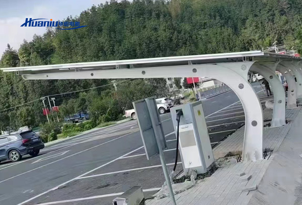 太陽能光伏車棚